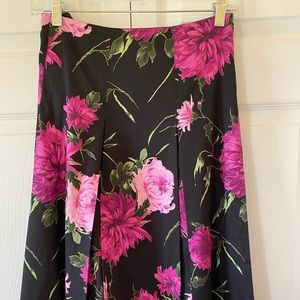 Elegant softly pleated spring skirt